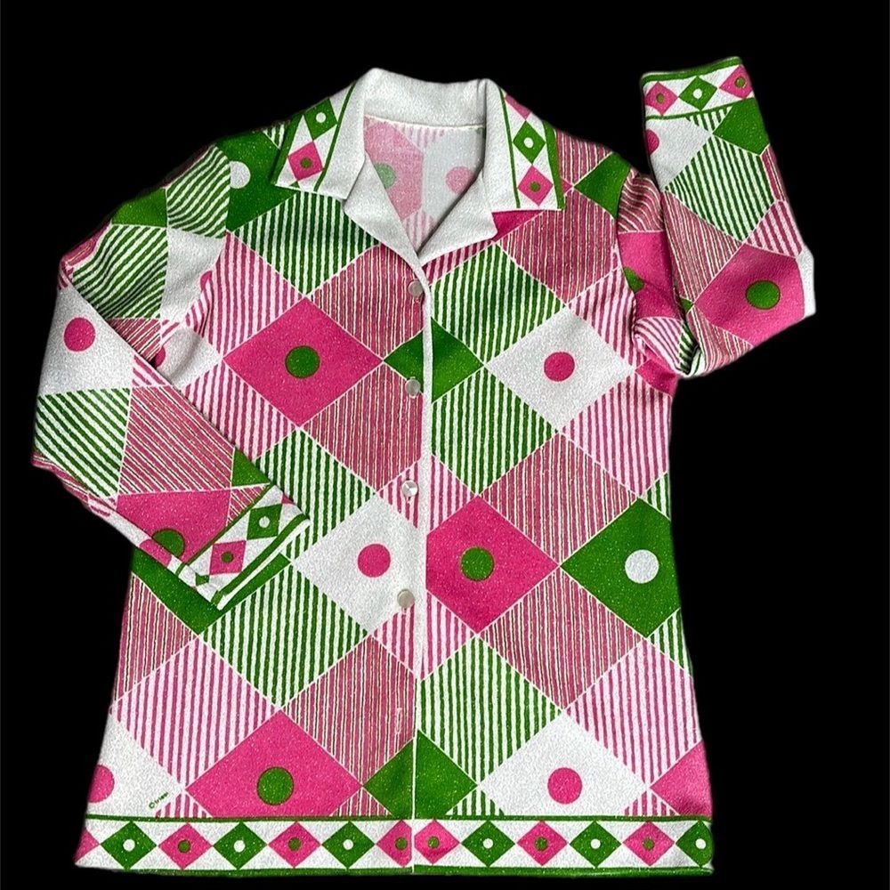 2/$29 on $29 Tops. NWT Vintage Pink/Green Top w/Metallic Strands Women’s L